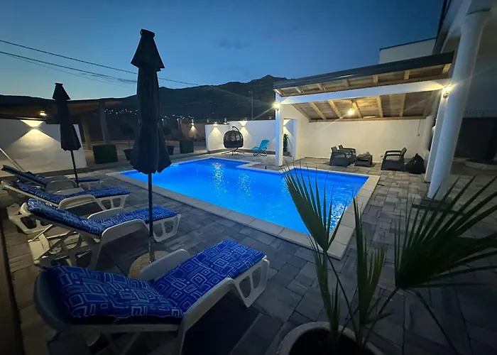 Luxury Villa Euphoria